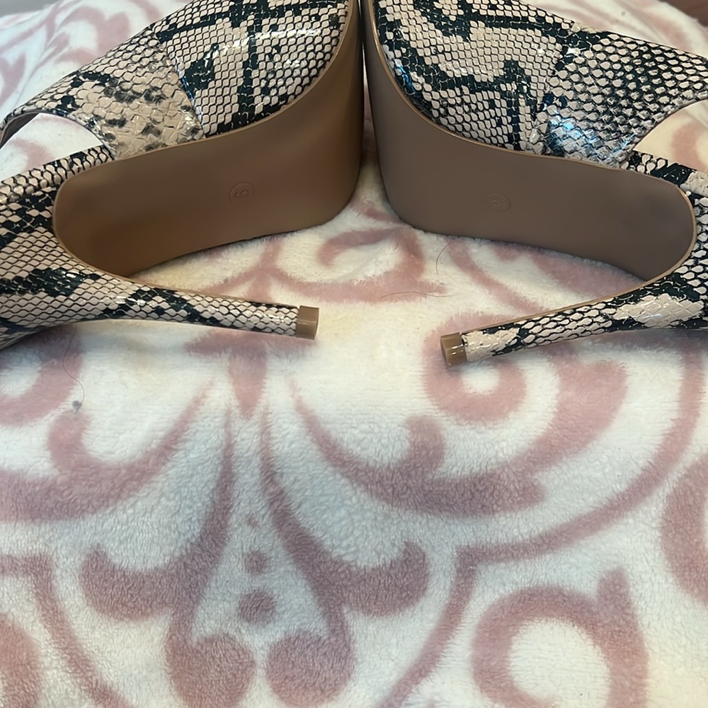 Never Worn Riverberry Lucy01 Beige Python Size 9 … - image 3